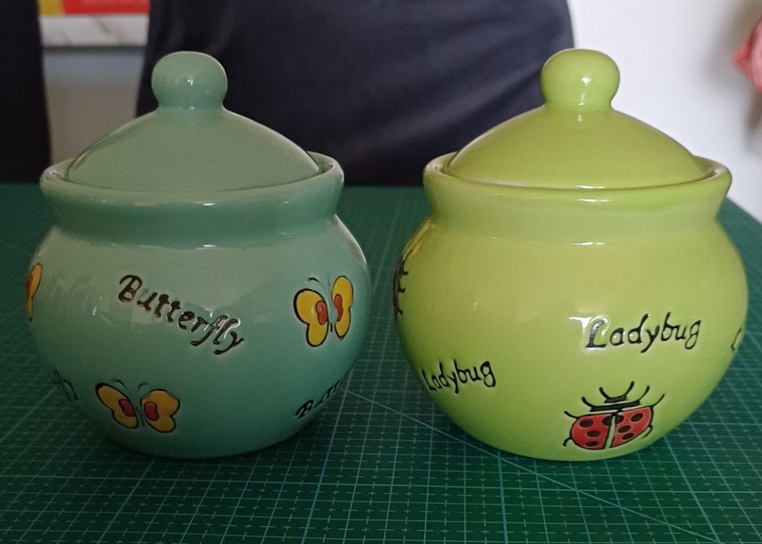 Condiment set (Category: Food Organisation & Storage) located in Selayang. Submitted by newwolf_56b216 (Listing ID 1293571885, Image 1). Description: .