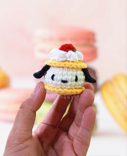 Crochet Pochacco macarons keychain