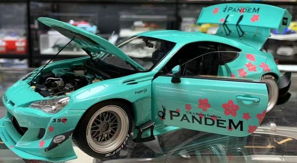 DCN 1:18 Rocket Bunny Pandem GT86 V3, Toys & Collectibles