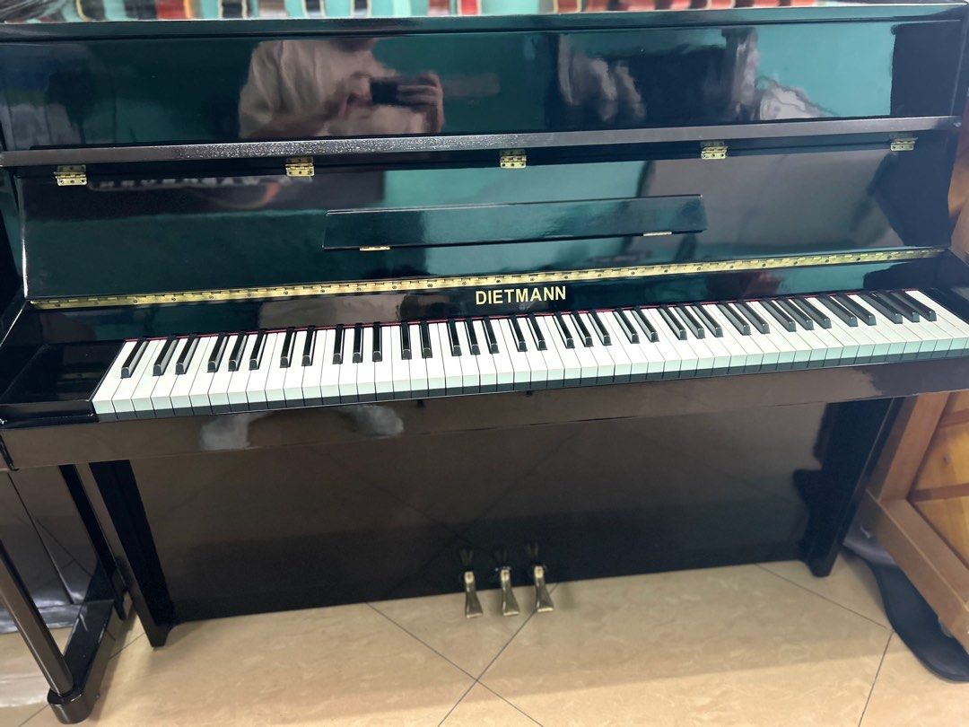 DIETMANN UPRIGHT PIANO
