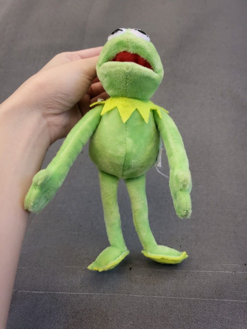 Disney Kermit the Frog Plushie Keychain (Category: Plushies & Soft Toys) located in San Fernando. Submitted by jpmarketplace2023 (Listing ID 1293640276, Image 1). Description: 💚 All items are authentic from Japan. 💛 MOP: GCash (❌️ GCash Protect) 🩵 MOD: LBC only (❌️ S. Checkout, COD, COP) 💙 Meet-up: Vista Mall, San Fernando, Pampanga 💜 All items are on-hand. 🧡 First to pay gets the item first. ❤️ Breakable items are packed with care and caut