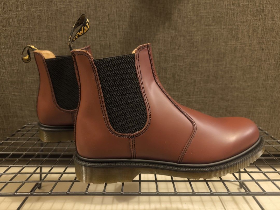 Dr martens 2976 smooth cherry red online
