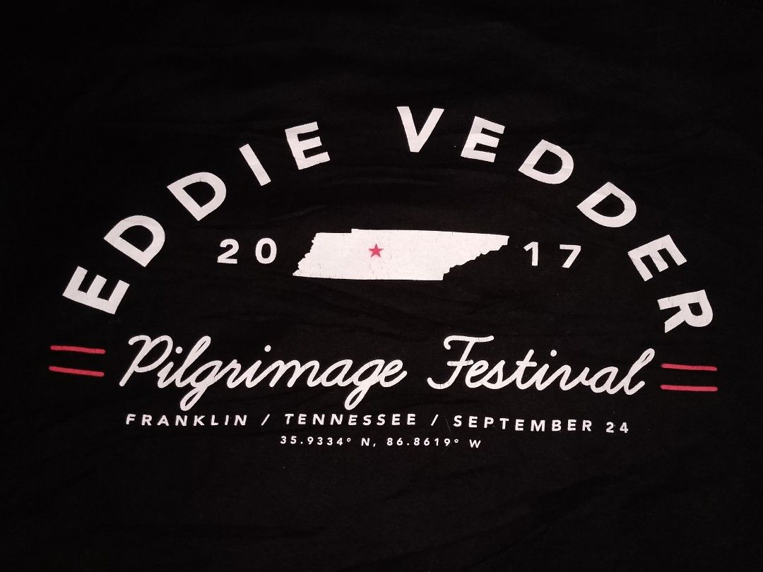 EDDIE VEDDER Tee (Pear Jam Vocalist) (XL) (Category: Tshirts & Polo Shirts ) located in Bacolod City. Submitted by ffxxi (Listing ID 1293728385, Image 3). Description: fits to XL Very good 650 FREE SHIPPING.