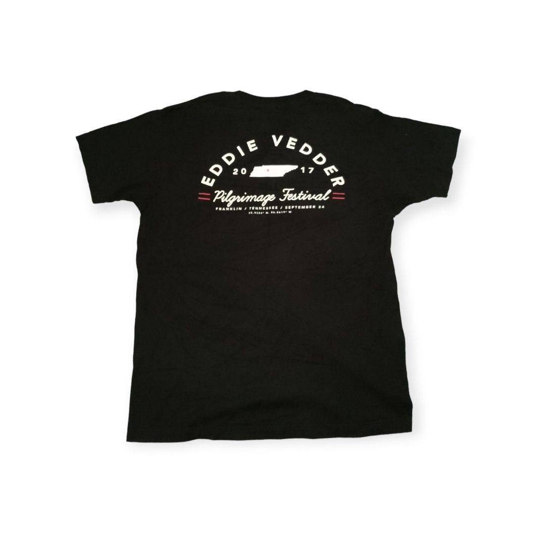 EDDIE VEDDER Tee (Pear Jam Vocalist) (XL) (Category: Tshirts & Polo Shirts ) located in Bacolod City. Submitted by ffxxi (Listing ID 1293728385, Image 2). Description: fits to XL Very good 650 FREE SHIPPING.