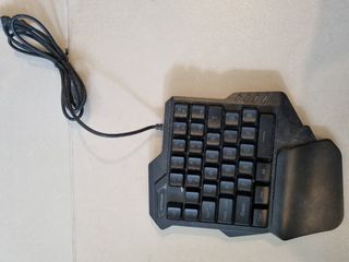 Emulator and keyboard