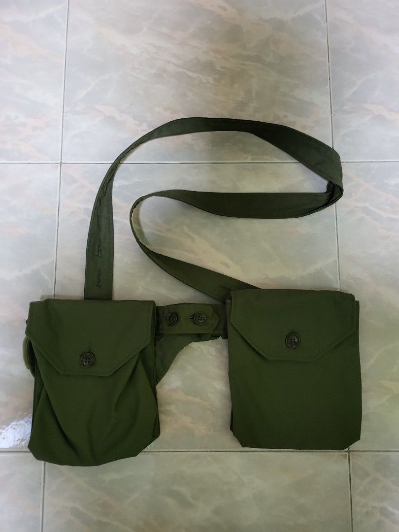 Engineered Garments (Category: Sling Bags) located in Singapore. Submitted by kaylem2011 (Listing ID 1293662908, Image 1). Description: Got it from Japan. Brand new.