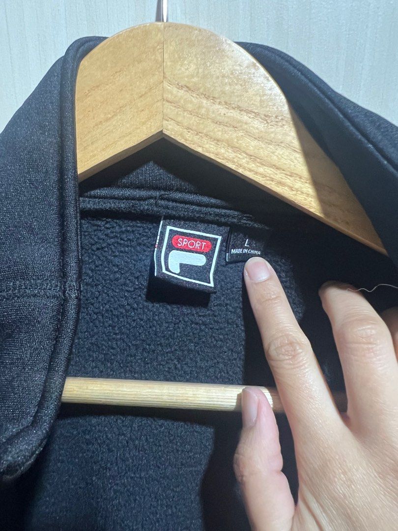 Fila Large Black Jacket (Category: Coats, Jackets and Outerwear) located in Mandaue City. Submitted by danielle___cebu (Listing ID 1293647117, Image 2). Description: .