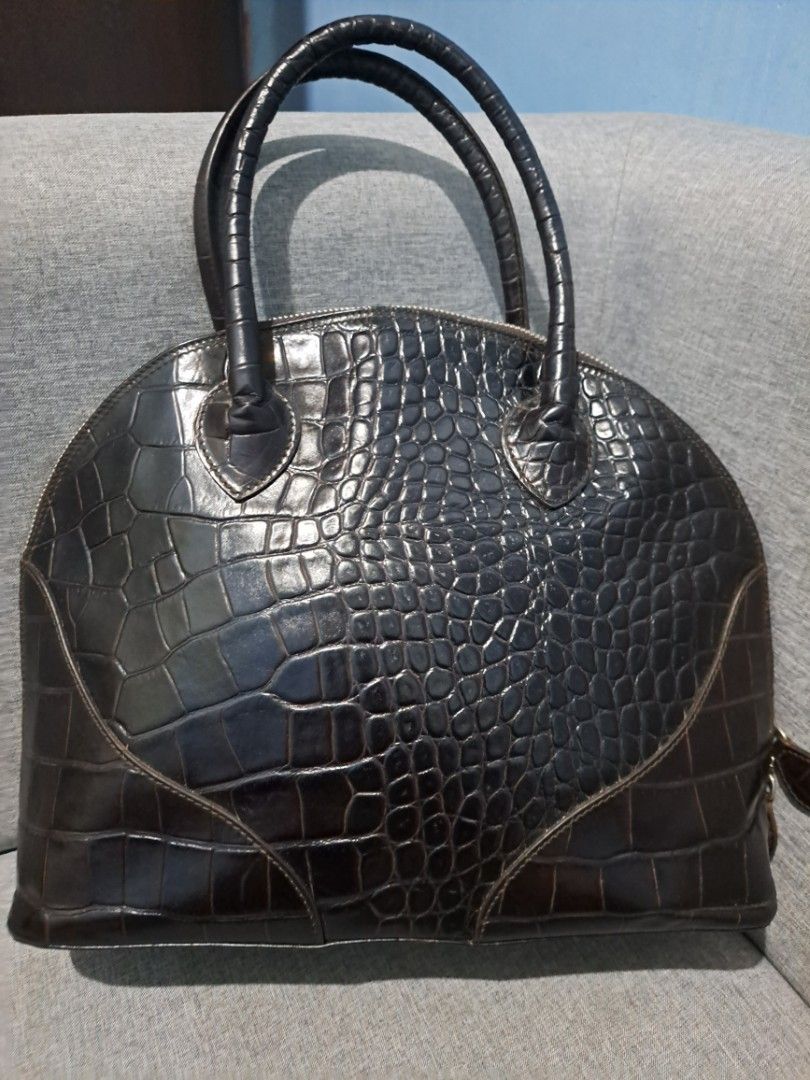 Furla authentic store