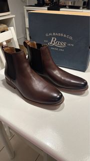 BNEW G.H. Bass Chelsea Boots