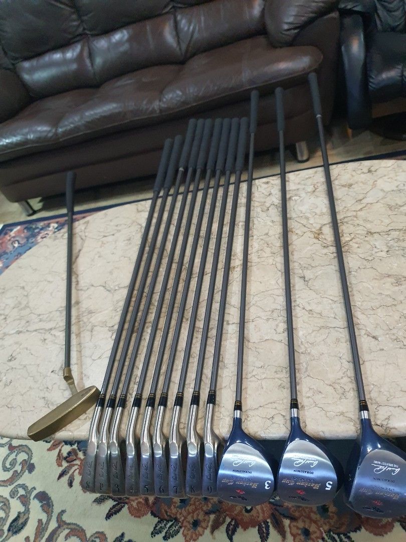 Golf Set (Category: Golf) located in Paranaque City. Submitted by manilagolfmarket (Listing ID 1293659018, Image 2). Description: For Sale Arnold Pamler Vardon Cup R flex graohite shaft clubs in good condition with Taylor made stand bag for only 10.9k pick up Bf Paranaque or add shipping.
