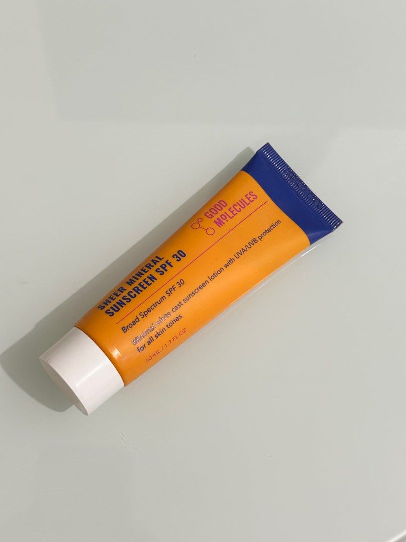 Good Molecules Sunscreen (Category: Face Care) located in Pasig City. Submitted by impulsivebuyer58 (Listing ID 1293573048, Image 1). Description: Really good sunscreen, watery formula, hydrating 90% full .