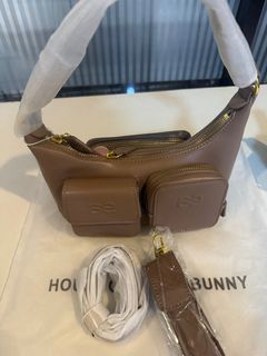 (Category: ) located in . Submitted by solelypreloved (Listing ID 1293661315, Image 1). Description: .