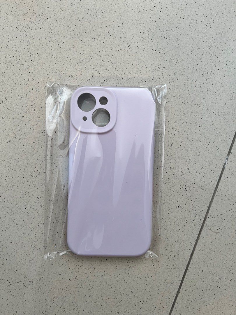 iPhone 15 case (Category: Cases & Sleeves) located in Singapore. Submitted by ohhhhh (Listing ID 1293648921, Image 1). Description: > Brand new > Bought wrong one > Very nice light lilac > IPhone 15 .