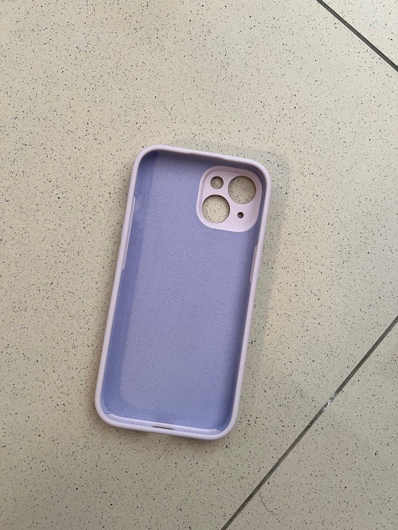 iPhone 15 case (Category: Cases & Sleeves) located in Singapore. Submitted by ohhhhh (Listing ID 1293648921, Image 2). Description: > Brand new > Bought wrong one > Very nice light lilac > IPhone 15 .