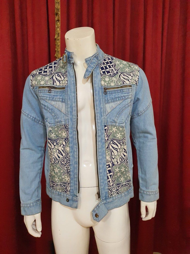 Jaket denim aplikasi batik