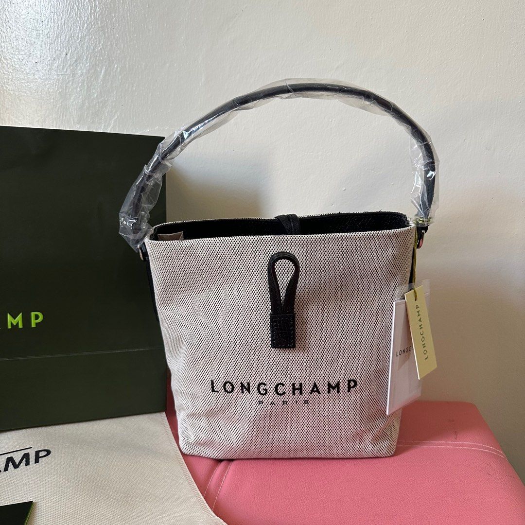 Longchamp Bucket Bag Canvas Limited Edition (Category: Luxury Bags & Wallets) located in Makati City. Submitted by lux.mariah (Listing ID 1293596147, Image 2). Description: 💯 Guaranteed Authentic Limited stocks only / Perfect for giftings Bucket Bag Brand new & Complete Inclusions • Care card - Dustbag - Paperbag We ship nationwide. Mode of payment: • Gcash - BDO - Maya Courier: • J&T - Lalamove - LBC.