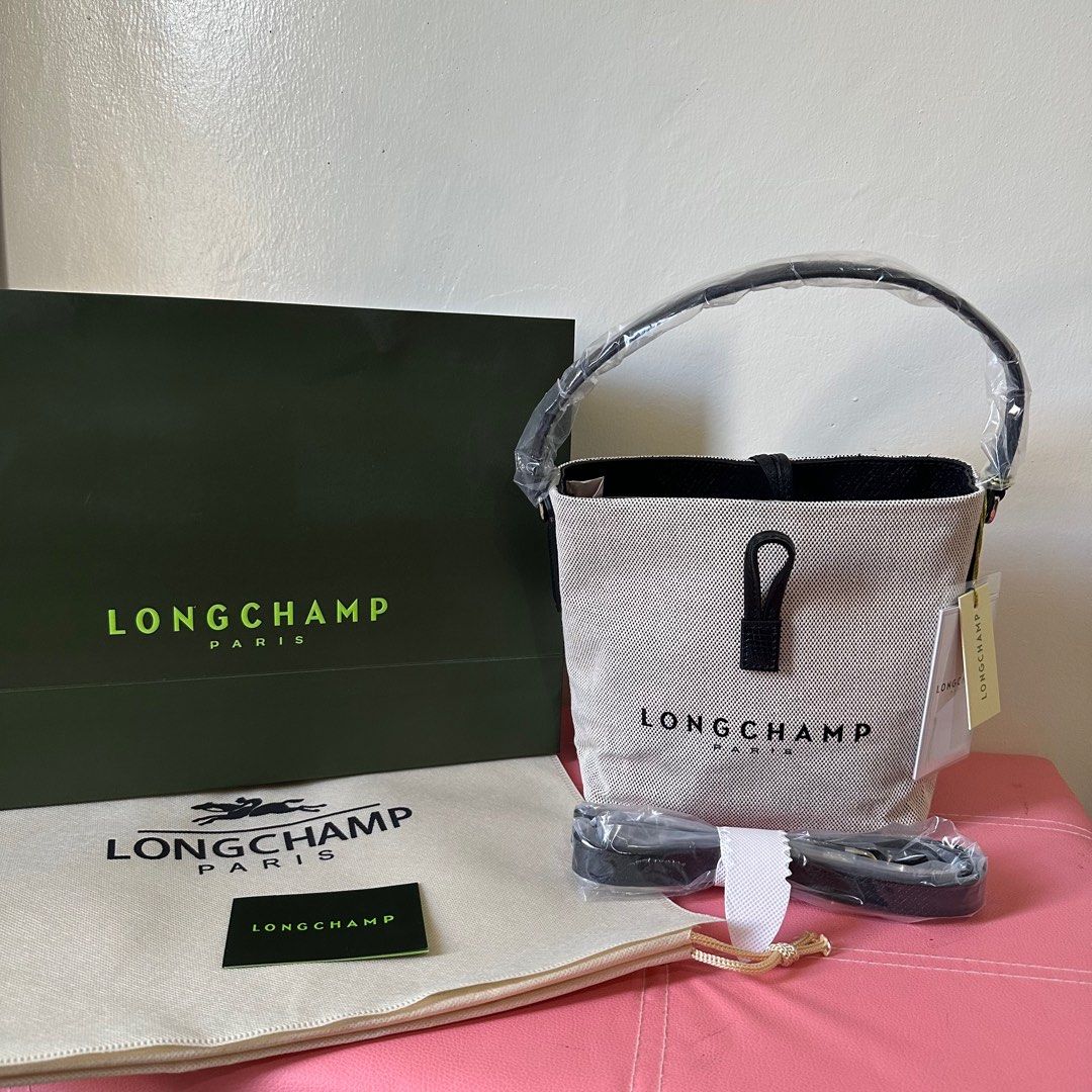 Longchamp Bucket Bag Canvas Limited Edition (Category: Luxury Bags & Wallets) located in Makati City. Submitted by lux.mariah (Listing ID 1293596147, Image 1). Description: 💯 Guaranteed Authentic Limited stocks only / Perfect for giftings Bucket Bag Brand new & Complete Inclusions • Care card - Dustbag - Paperbag We ship nationwide. Mode of payment: • Gcash - BDO - Maya Courier: • J&T - Lalamove - LBC.