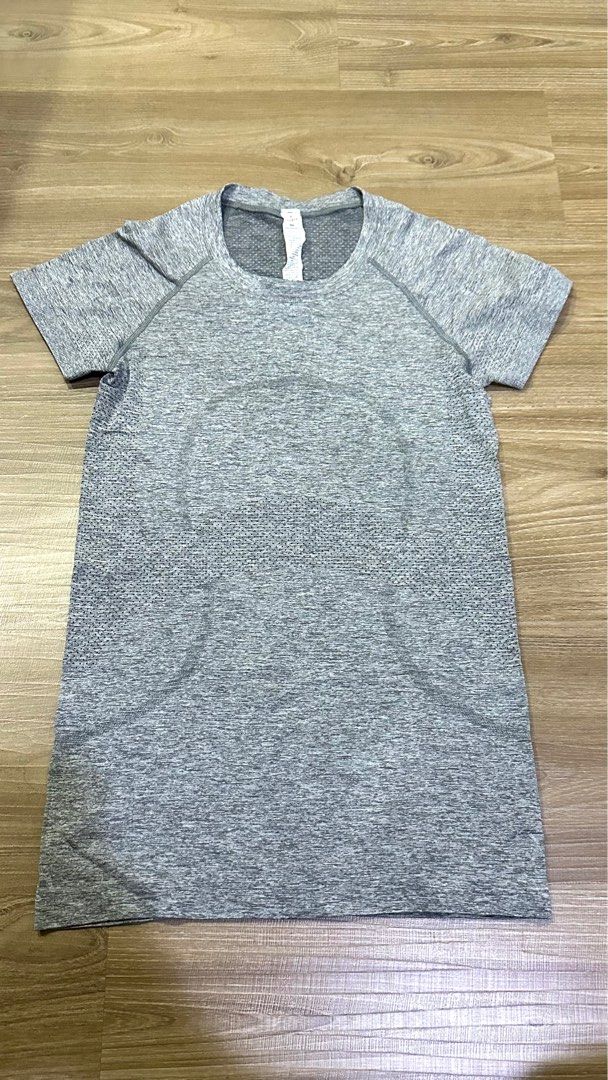 LULULEMON top Modal-Silk Yoga Tank Top 瑜珈衫背心吊帶, 女裝, 運動服裝- Carousell