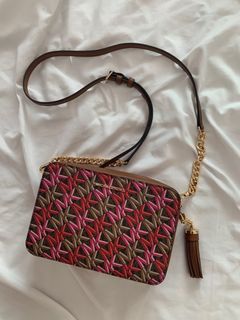 (Category: ) located in . Submitted by shavypreloved (Listing ID 1293690464, Image 1). Description: .