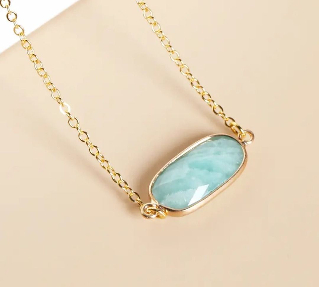 Natural Stone Pendant Necklace, Women's Fashion, Jewelry