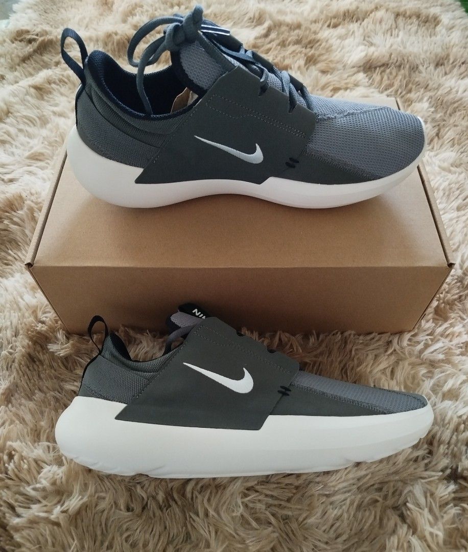 Nike men's shoes E series Ad (Category: Sneakers) located in Naic. Submitted by JustRandomThings (Listing ID 1293627459, Image 1). Description: Brand new and legit Us 9.5M 27.5cm Eu43 Mall price: Php 4,095 Selling: Php 1,800 ✨️LAST PRICE POSTED✨️ ❌️ no haggling❌️ payment first policy if in doubt, do not buy SF NOT INCLUDED MOP: gcash paymaya Courier: J&T lalamove available for meetup around hillsview naic, tanza mcdo, tejero.