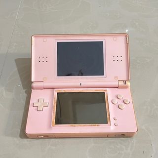 Defective Nintendo DS Pink + Stallion Voltage Transformer (NEGOTIABLE)