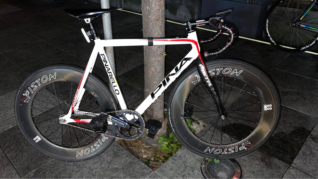 Pinarello pista frameset 2025