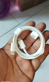 Preloved Original Apple USB-C To Lightning Cable