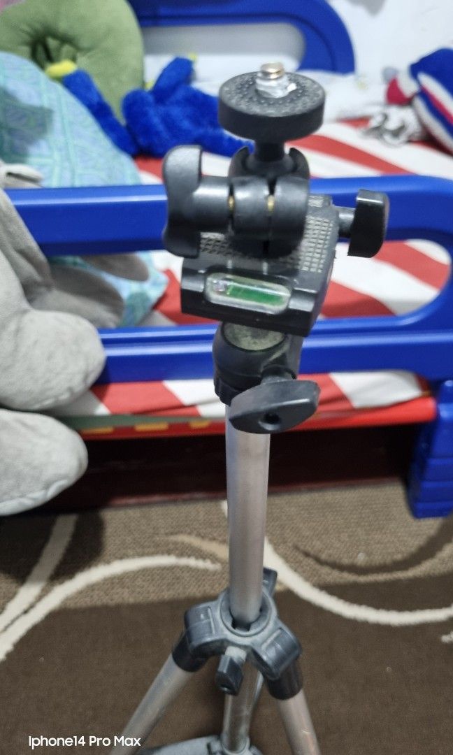 Ringlight Tripod (Category: Mounts & Holders) located in Manila. Submitted by phcarousince2016 (Listing ID 1293692049, Image 2). Description: .