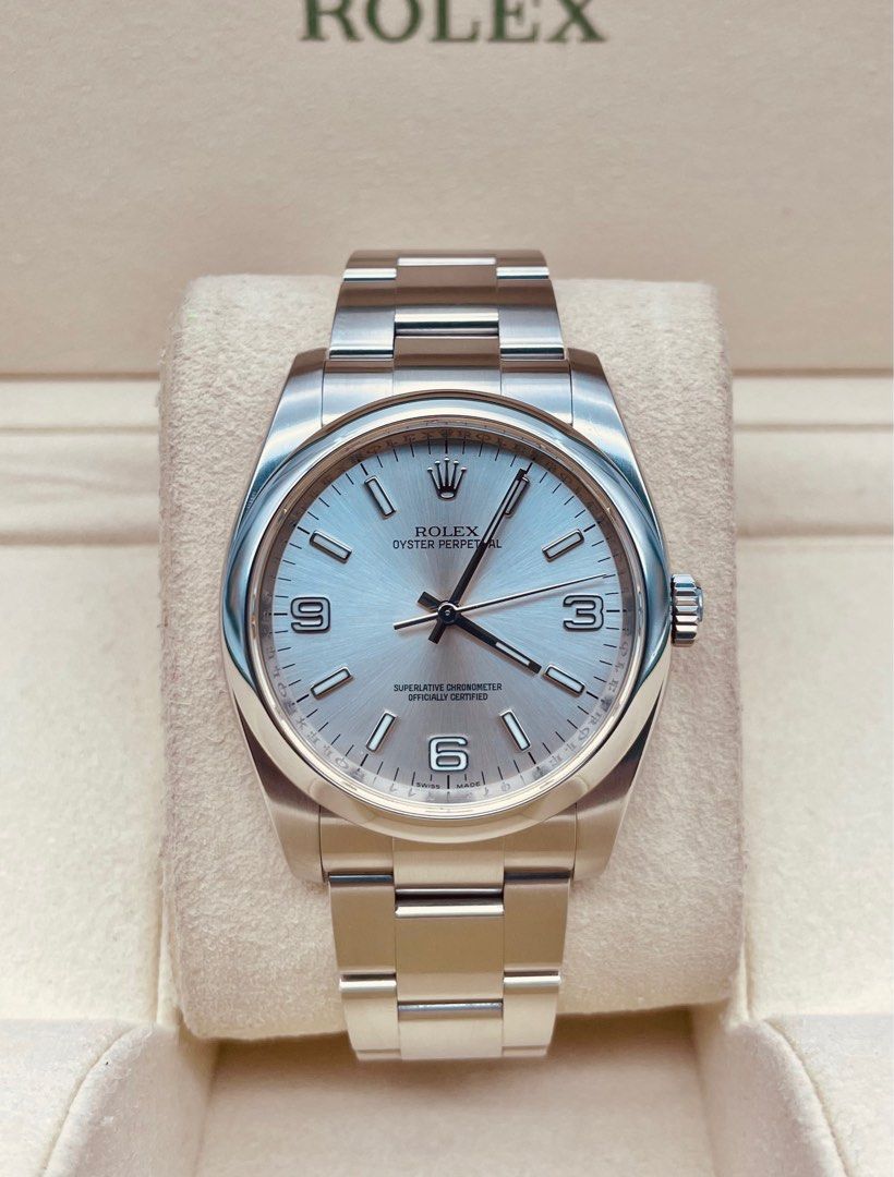 Rolex Oysterperpetual Silver (Category: Luxury Watches) located in Manila. Submitted by watchguyph (Listing ID 1293670457, Image 1). Description: For sale 350k Slightly negotiable Rolex OP “Silver” 36mm Ref no. 116000 Foreign AD (2012) Complete Box and Papers 💯 Condition 9.8/10 💯 Open for authentication 💯 Pm for inquries.