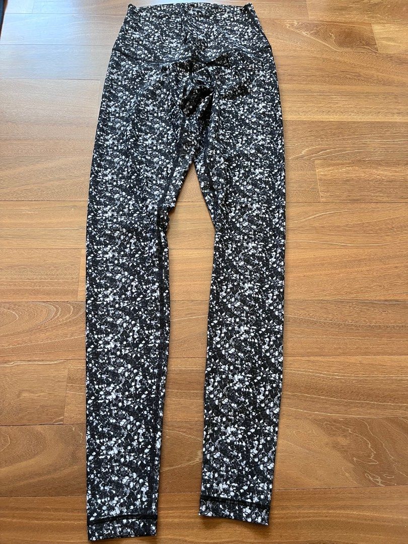 lululemon size 12 - melanite color, Women's Fashion, Activewear on Carousell