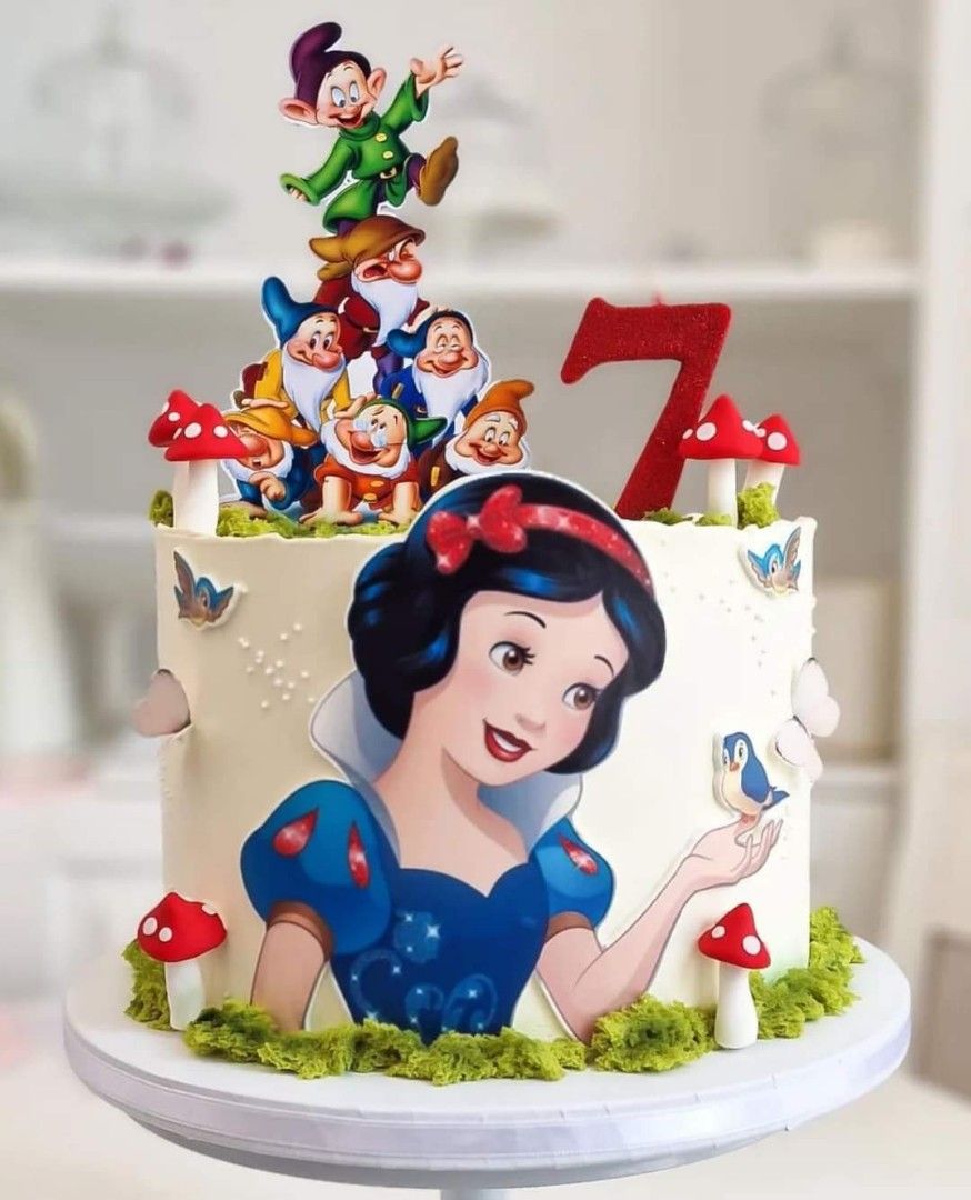 Snow White Birthday Cake For Little Girls SNOW WHITE CAKE CUSTOMISED