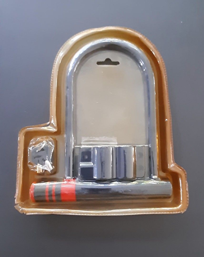 Solid Bicycle Lock (Category: Parts & Accessories) located in Singapore. Submitted by geek2905 (Listing ID 1293624217, Image 1). Description: Brand new, wrapper still untouched, never been used. Thick, very thick, strong, and solid, not those filmsy ones that and snipped/cut off easily. I have 2 pieces $12 each, $20 for both. Meet Up: 301 Yio Chu Kang Road, or AMK/Bishan/Bradell/Chinatown MRT station Can deliver via post @ $5..