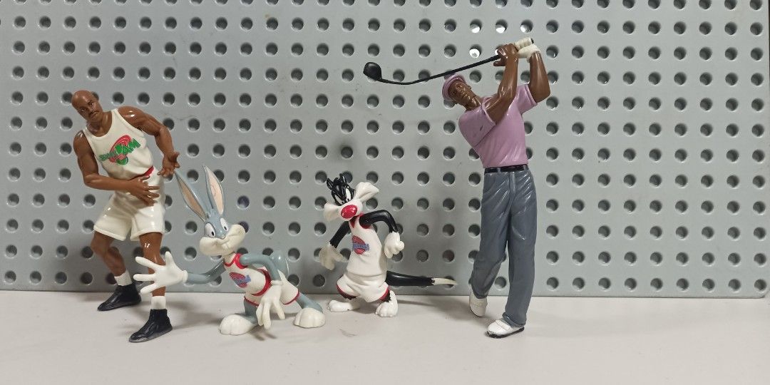Space Jam set of 4 (Category: Vintage Collectibles) located in Makati City. Submitted by twentyfourteen (Listing ID 1293610482, Image 1). Description: Space Jam Set of 4 by Warner Bros., 1996 Set includes; • Charles Barkley • Bugs Bunny • Sylvester • Michael Jordan (Golf) Actual photos, WYSIWYG * Please manage your expectations *.