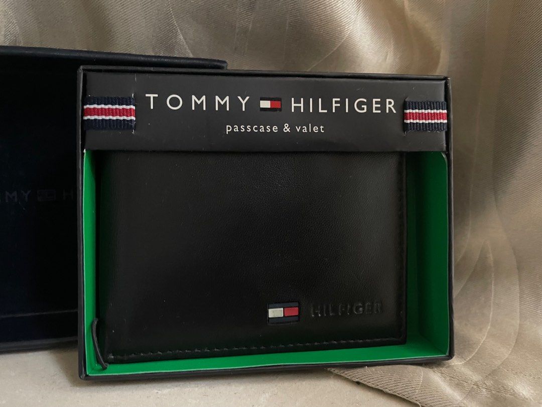 Tommy hilfiger black wallet best sale