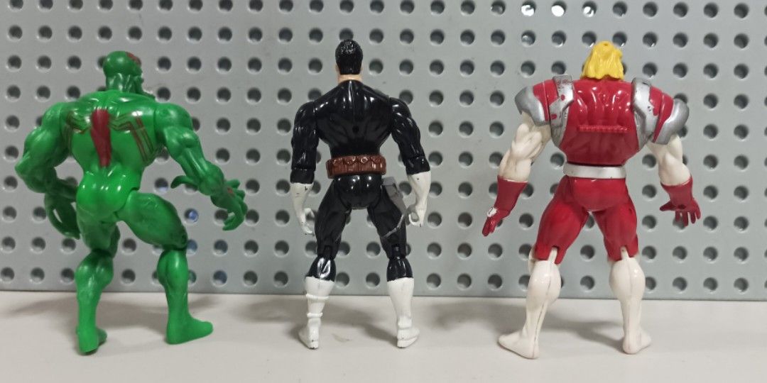 ToyBiz Marvel Legends Set (Category: Figurines & Statues) located in Makati City. Submitted by twentyfourteen (Listing ID 1293612171, Image 2). Description: Marvel Legends ToyBiz Lot Sale Vintage figures Set includes; • Lasher / Green Venom, 1995 • Punisher, 1997 • Omega Red, 1993 Actual photos, WYSIWYG * Please manage your expectations *.