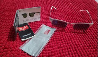 🕶️ For Sale: Ray-Ban Clubmaster Sunglasses 🕶️