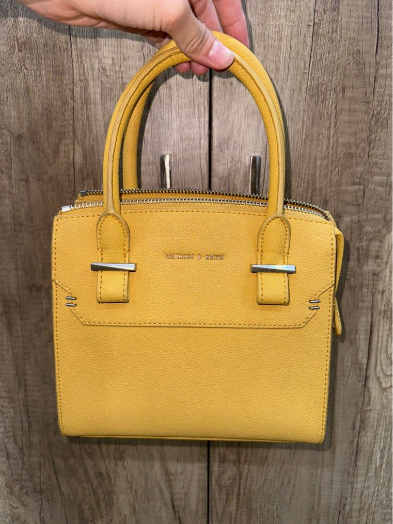 Beg gelernt tangan charles n keith
