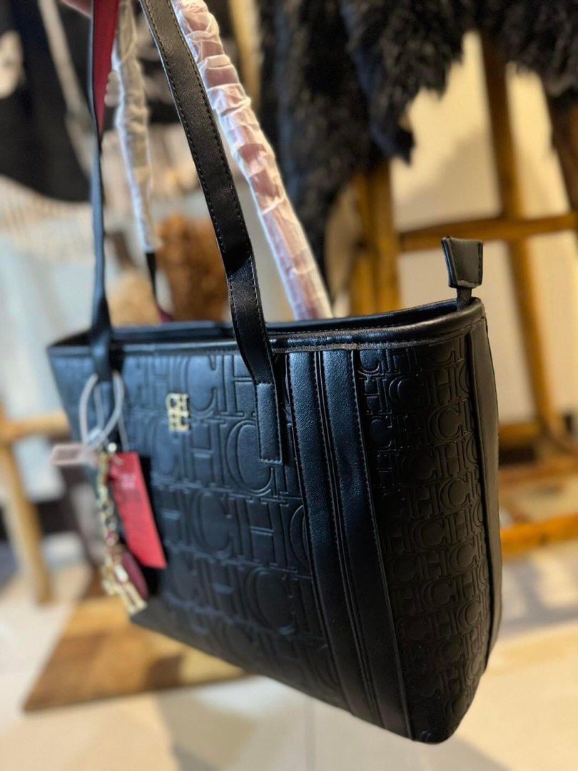 Carolina Herrera Embossed Shoulder Totebag Women s Fashion Bags Wallets Tote Bags on Carousell