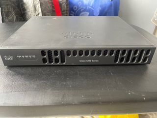 Cisco ISR4221 Integrated Services Router