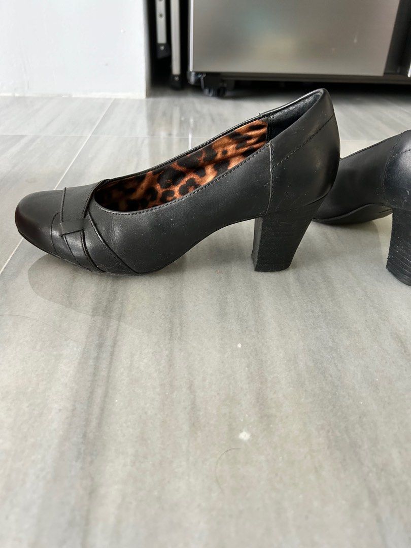 Clarks 2 inch heels clearance