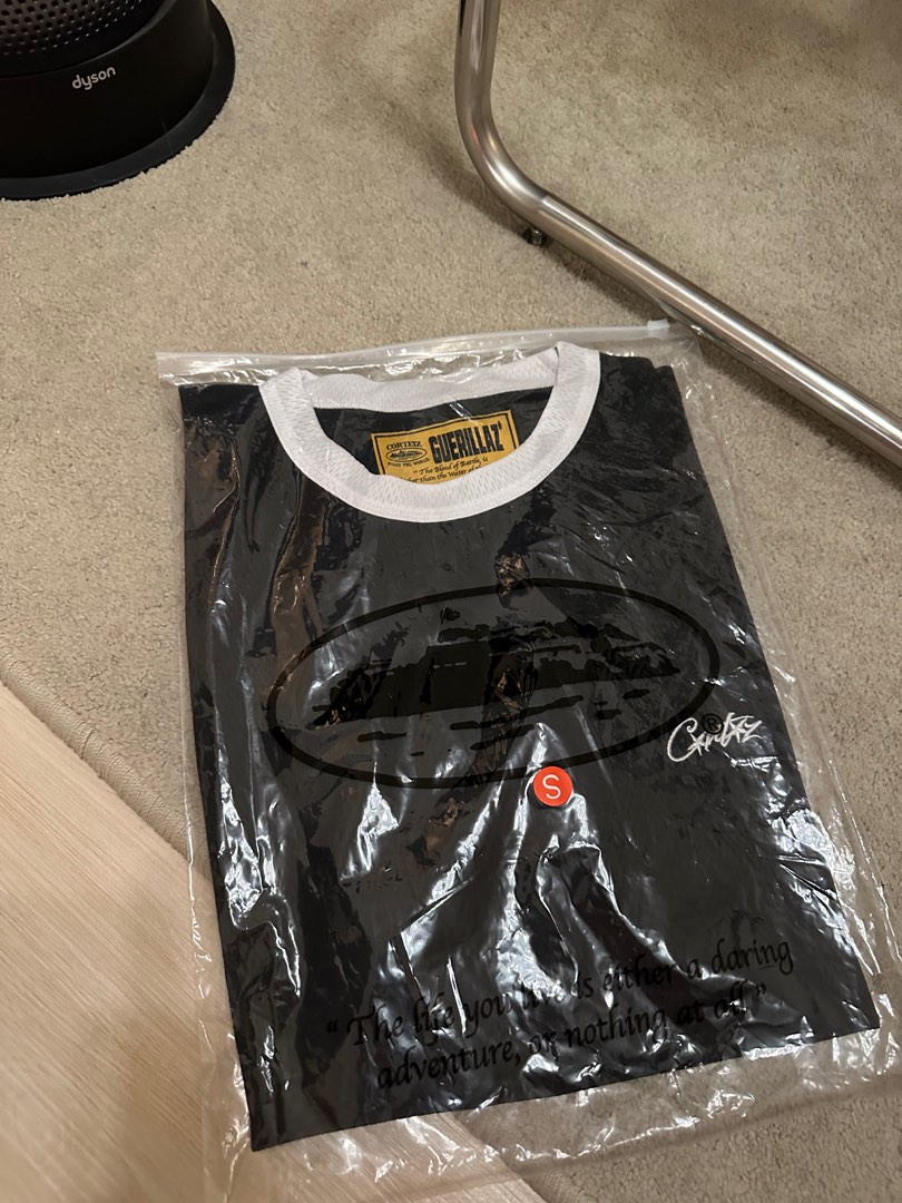 Corteiz FRESHMAN 18 JERSEY black crtz, 男裝, 上身及套裝, T