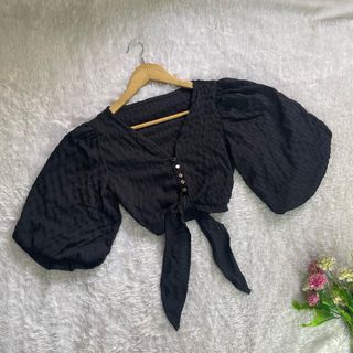 (Category: ) located in . Submitted by adelineee03 (Listing ID 1293905312, Image 1). Description: .