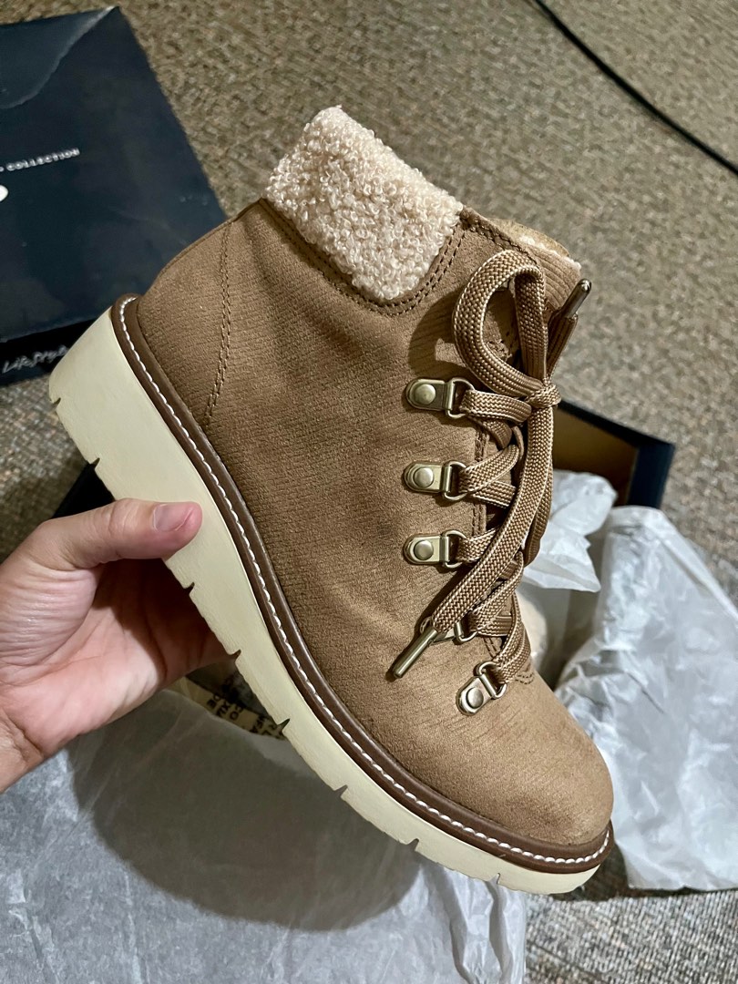 Dr scholls winter boots Women s Fashion Footwear Boots on Carousell