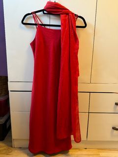 Elegant Red Halter Dress with Scarf Tie