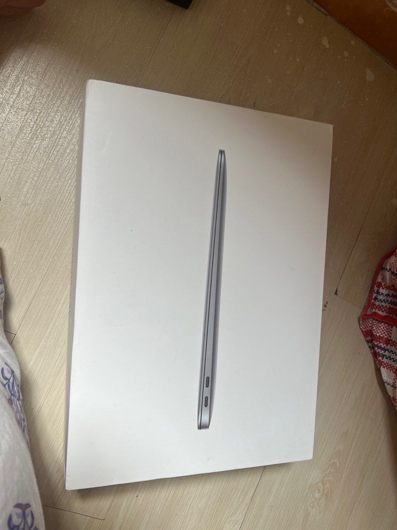 Empty box （分類：其他電子周邊配件及產品）位於 Hong Kong。 由 minimadz 提交（商品編號 1293771852，圖片 2）。簡介： $10 each Empty box can be used to gift it to your friend of course after buying something 。