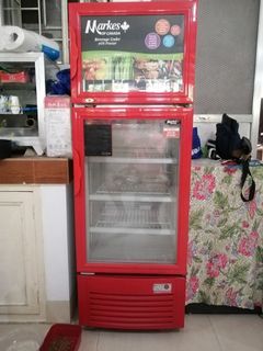 For sale Markes of Canada Beverage Cooler with Freezer