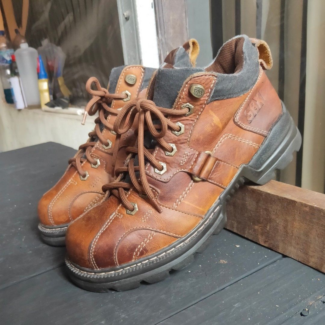 Gbx boots shop