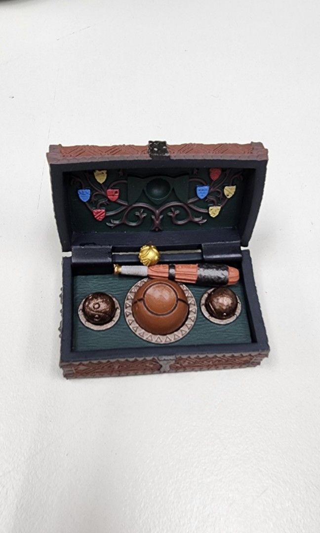 HARRY POTTER QUIDDITCH SET, Hobbies Toys, Memorabilia
