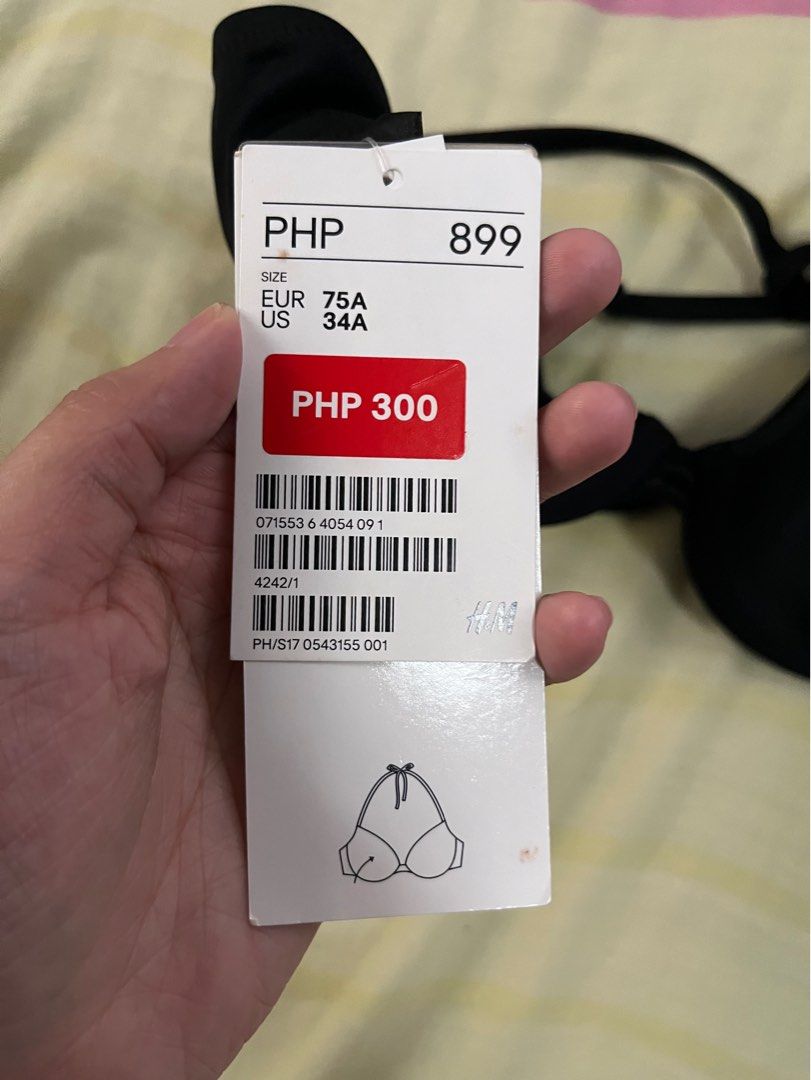 H&M Black Bikini Top (Category: Bikinis & Swimsuits) located in Caloocan City. Submitted by driecloset (Listing ID 1293810747, Image 3). Description: brand new w tag 34A on tag but can fit up to 36 .